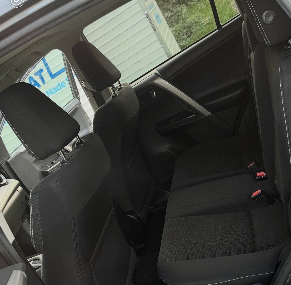 Car-Seat-Cleaning